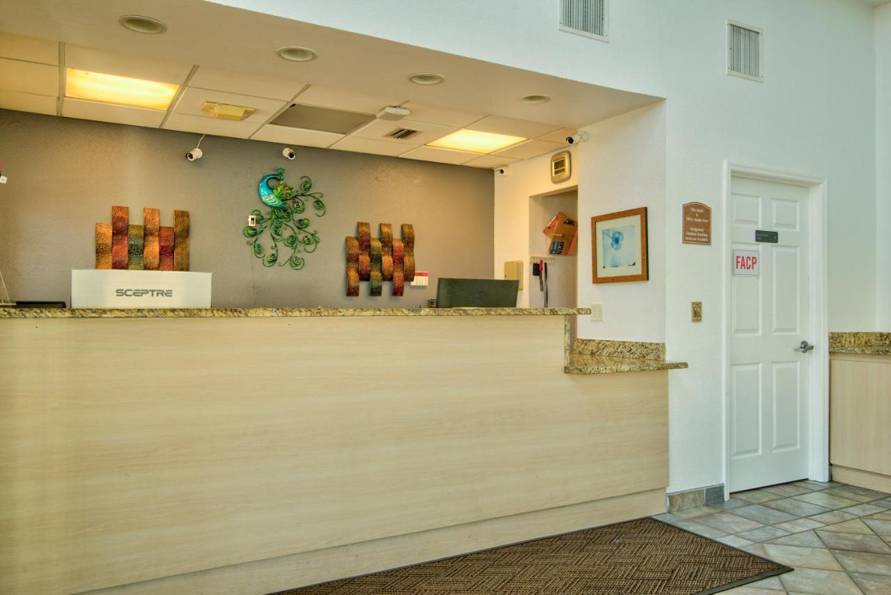Clearwater Hotel Buitenkant foto