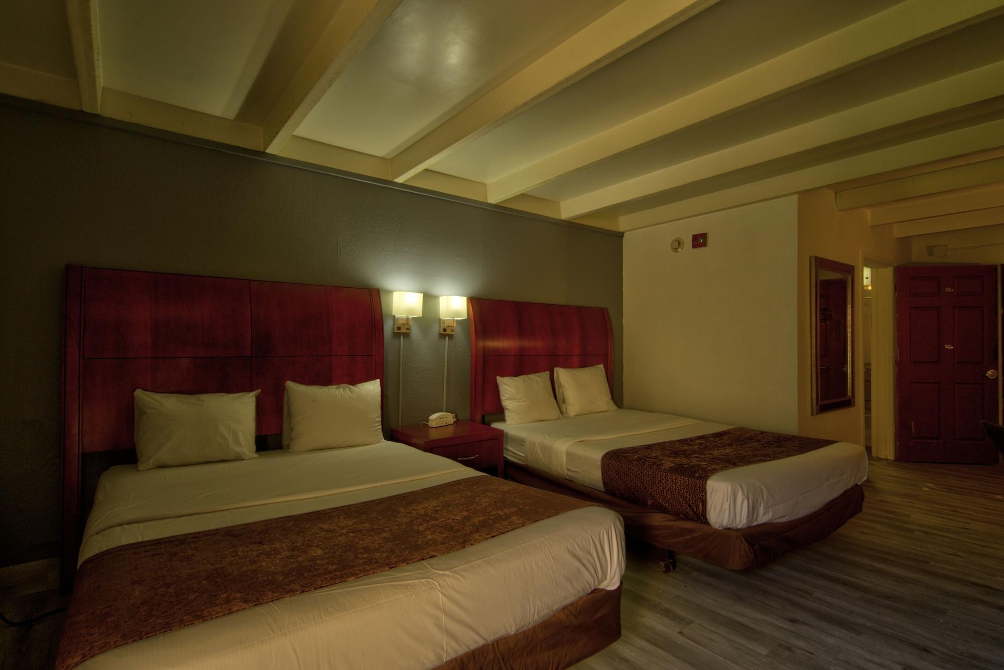 Clearwater Hotel Buitenkant foto