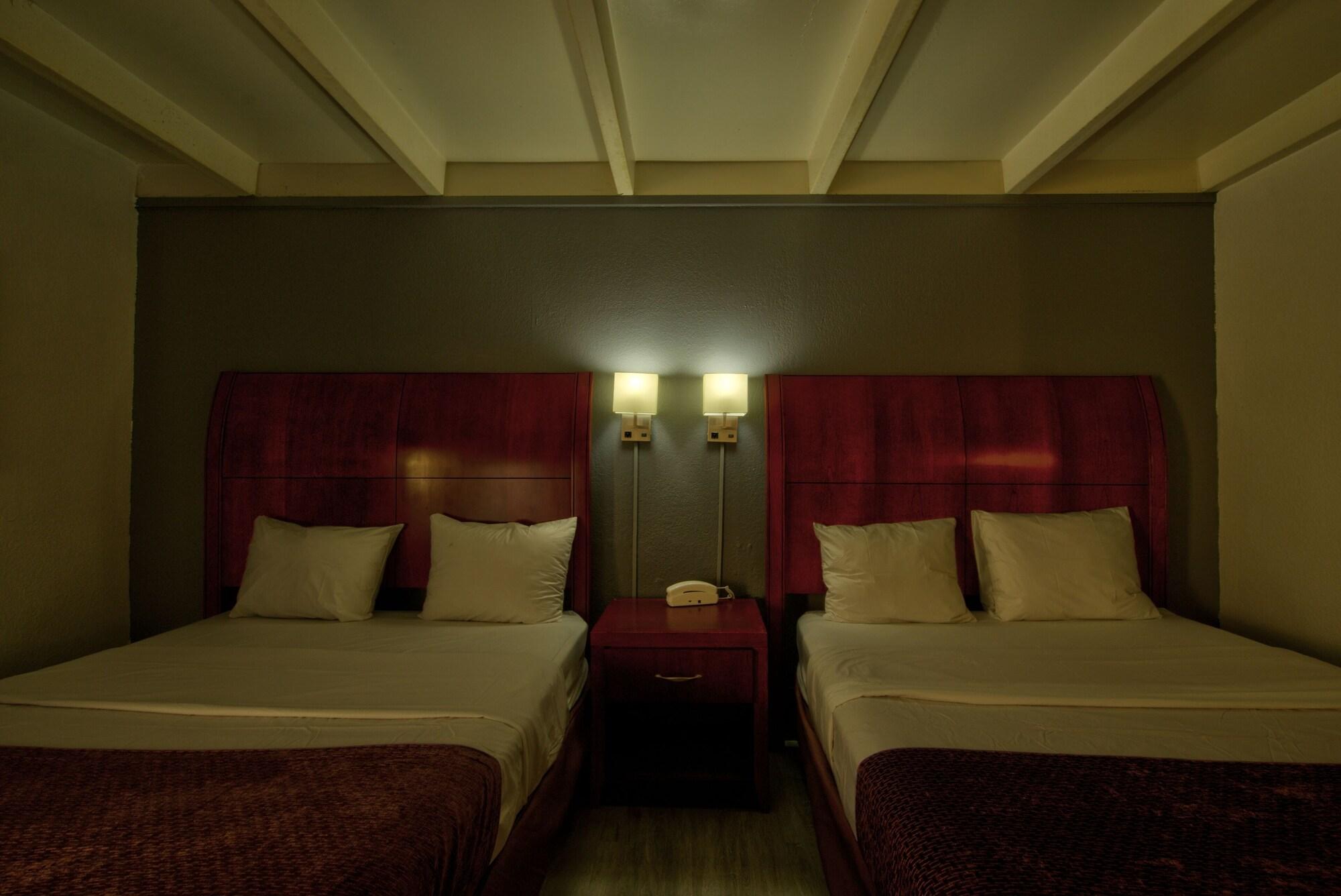 Clearwater Hotel Buitenkant foto